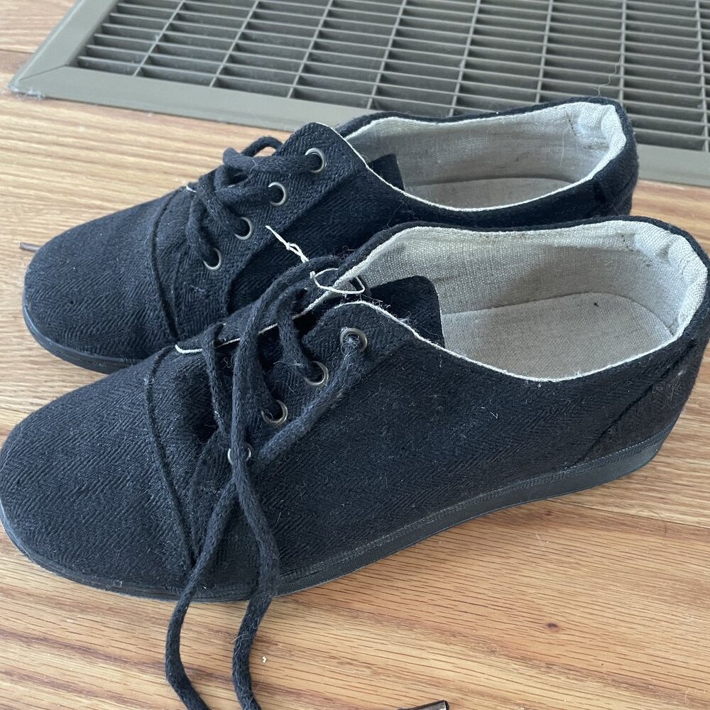 ASHLEY Ladies' Organic Hemp Sneakers - Rawganique size 9.5-10